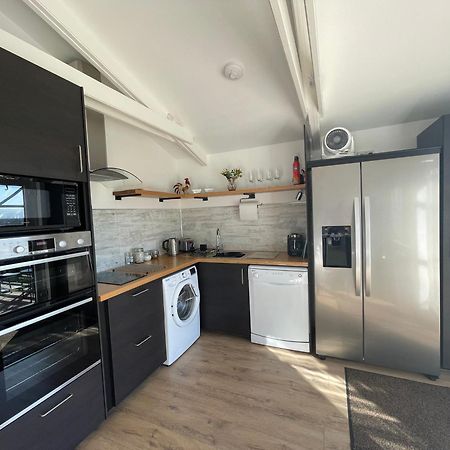 Spacious Lodge With King Sized Bed Инверерей Екстериор снимка